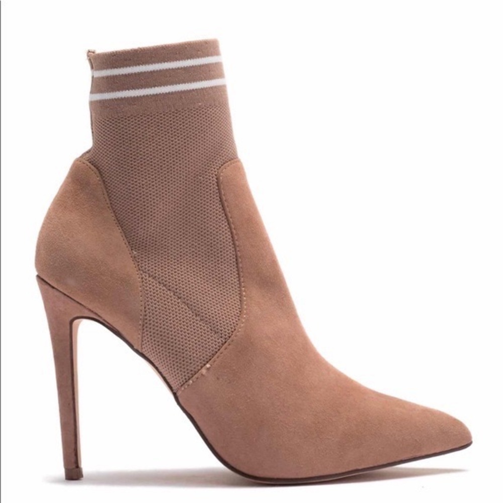STEVE MADDEN Booties